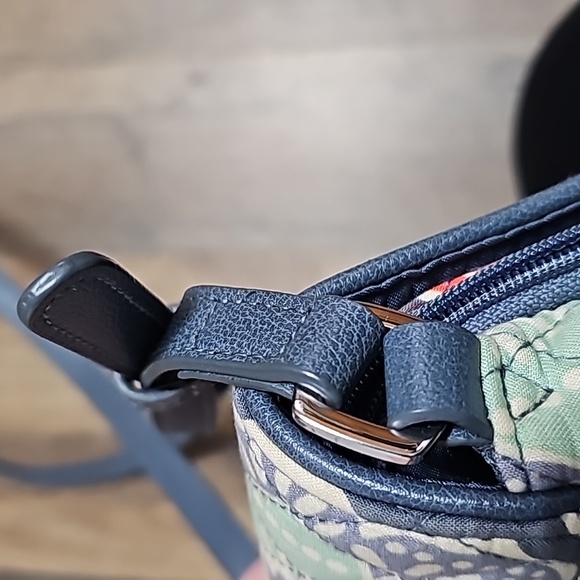 Vera Bradley Crossbody Wallet Purse Nomadic Floral Blue All N One Clutch RETIRED - Picture 6 of 12